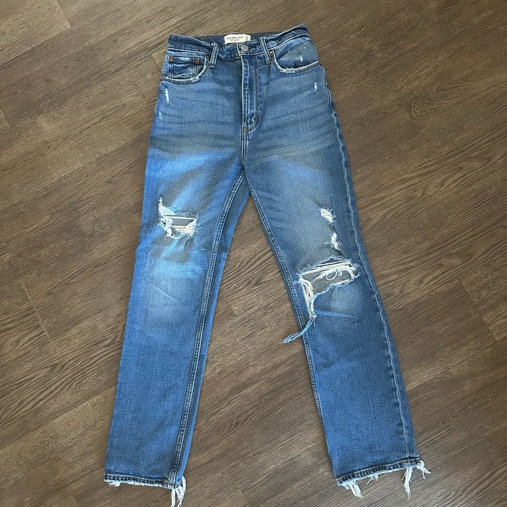 Abercrombie Ultra High-Rise Ankle Straight Jeans Size: 25L